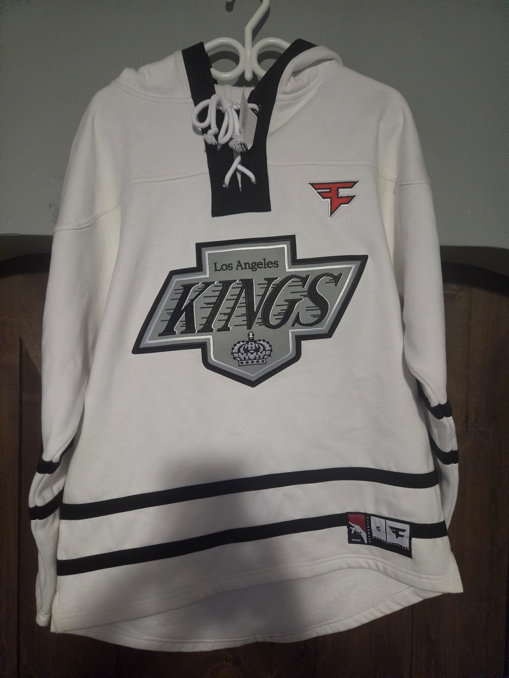 Fanatics White Los Angeles Kings Hoodie with Black Trim and Red Logo